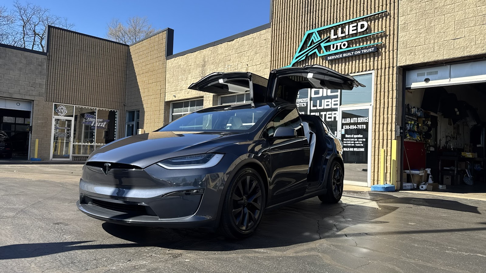 Detailed vehicle outside Allied Auto Services